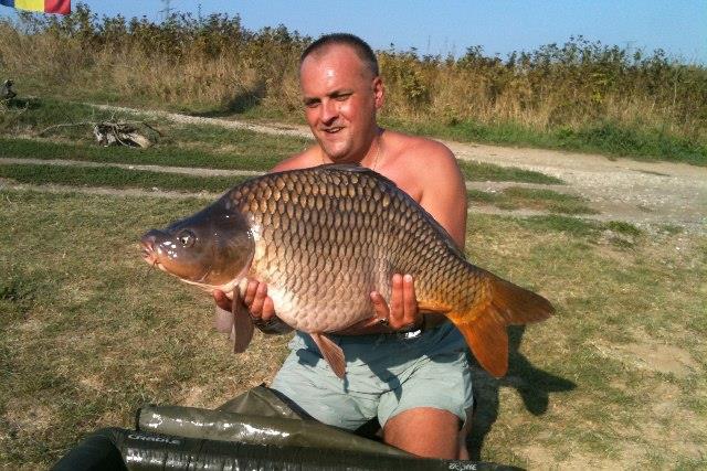 Partide de pescuit  - Un cocosat frumos la 10 kg - Scaldatoare- vara 2012 